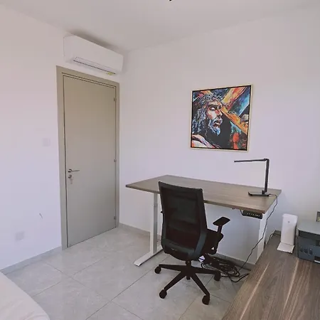 Digital Den ラルナカ